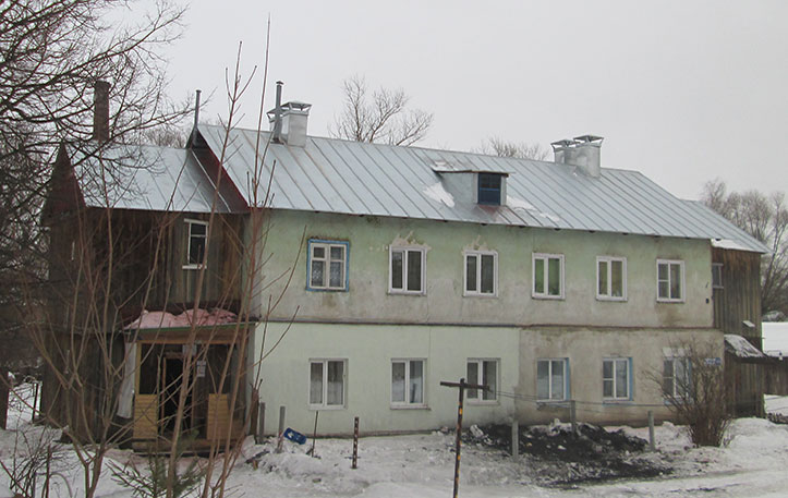 Внешний вид дома летом