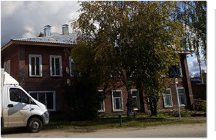 Качественно и оперативно: на одном из домов в п. Вохма завершился капитальный ремонт крыши