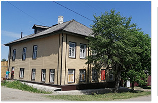 Сдан первый в этом году отремонтированный фасад дома