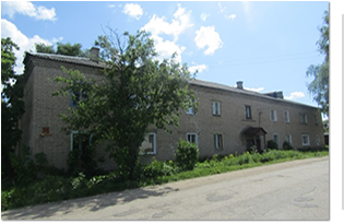 В доме 1962 года на улице Загородная в Галиче строят новую крышу по программе капремонта